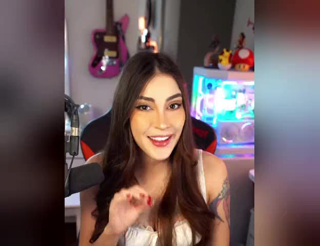Gabzuski no setup fala com o público no reel do concurso de arte da Redragon